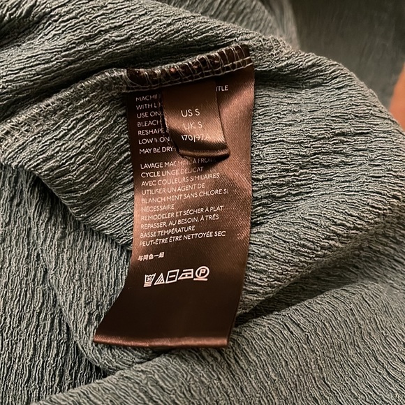 EUC Anthropologie Long Sleeve Textured top - size small - Picture 4 of 8